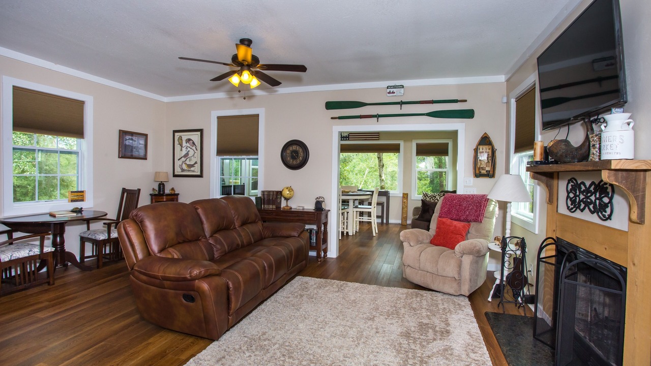 Photo of Livingroom in Escambia County