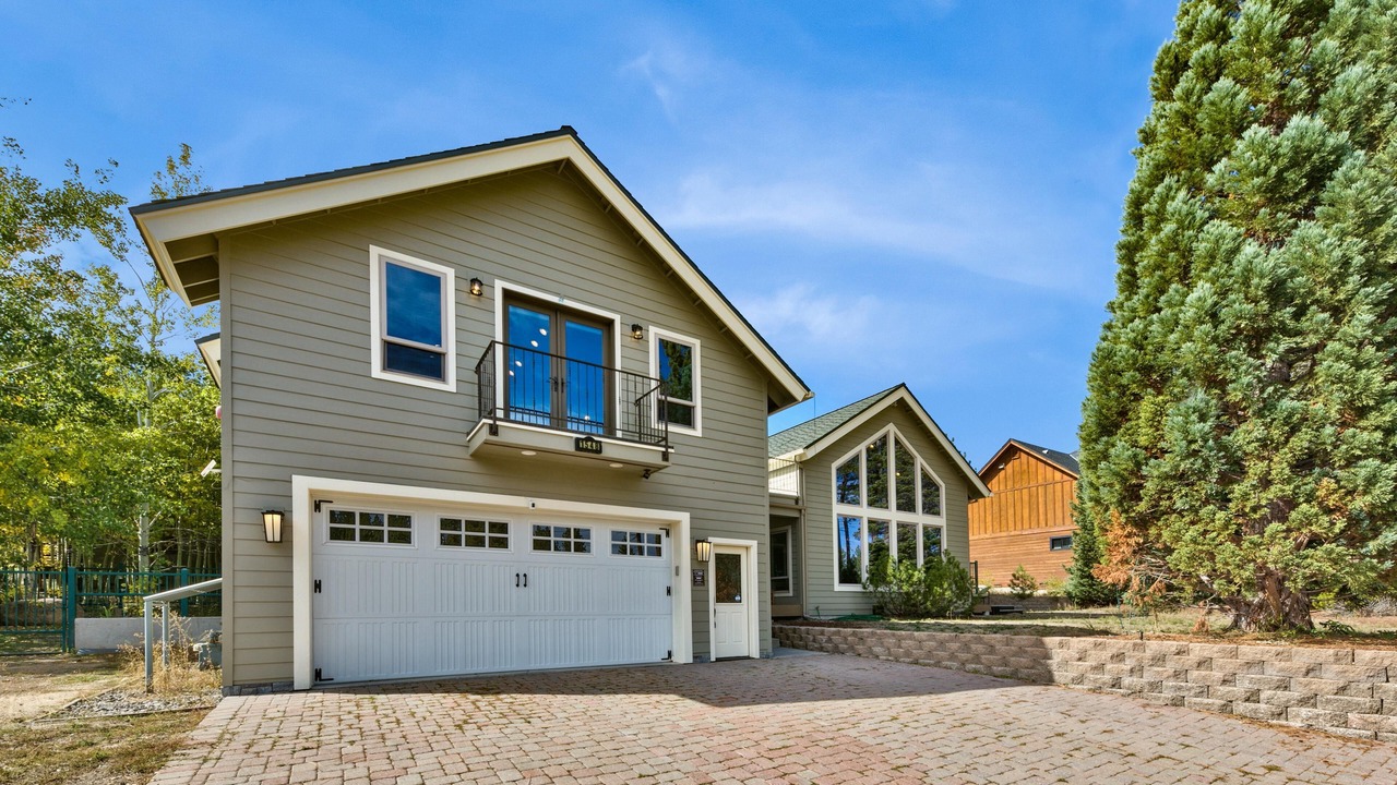 Photo of Outdoor in Mountain View Estates