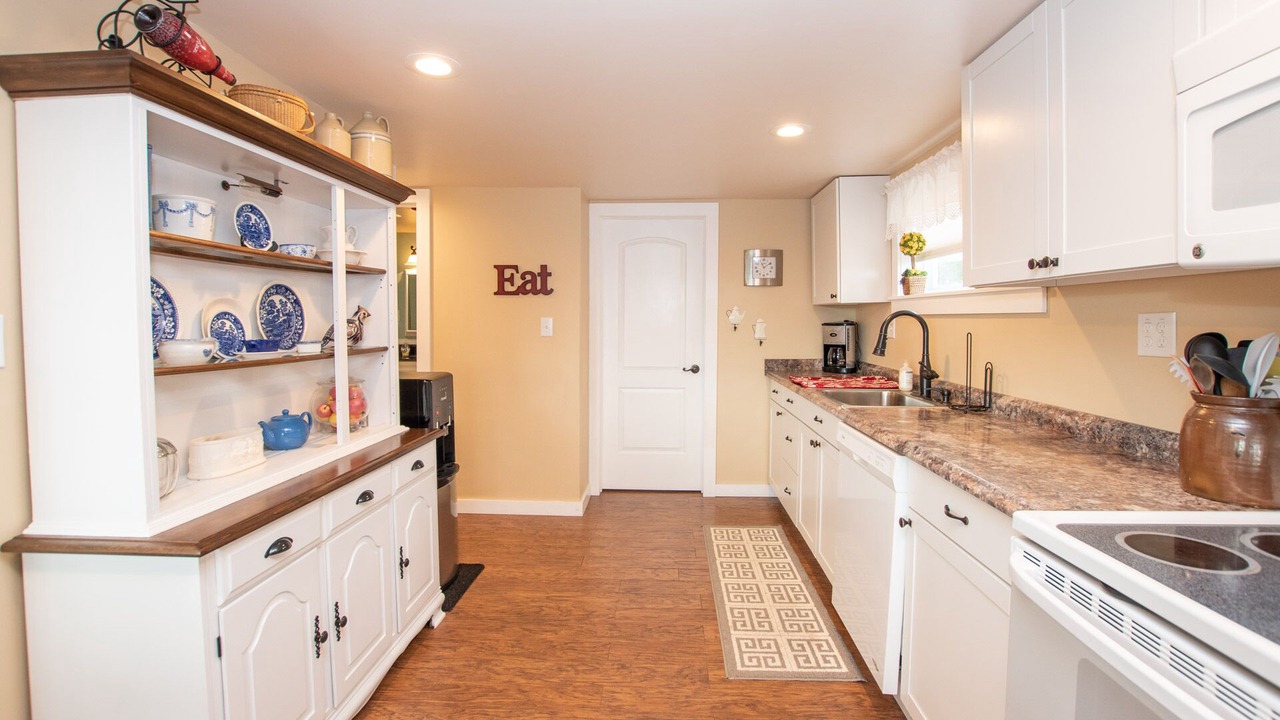 Photo of Kitchen in Romulus
