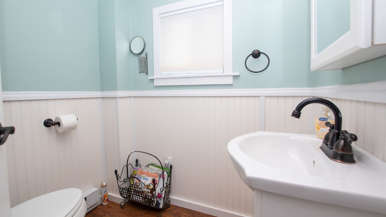 Photo of Bathroom in Romulus