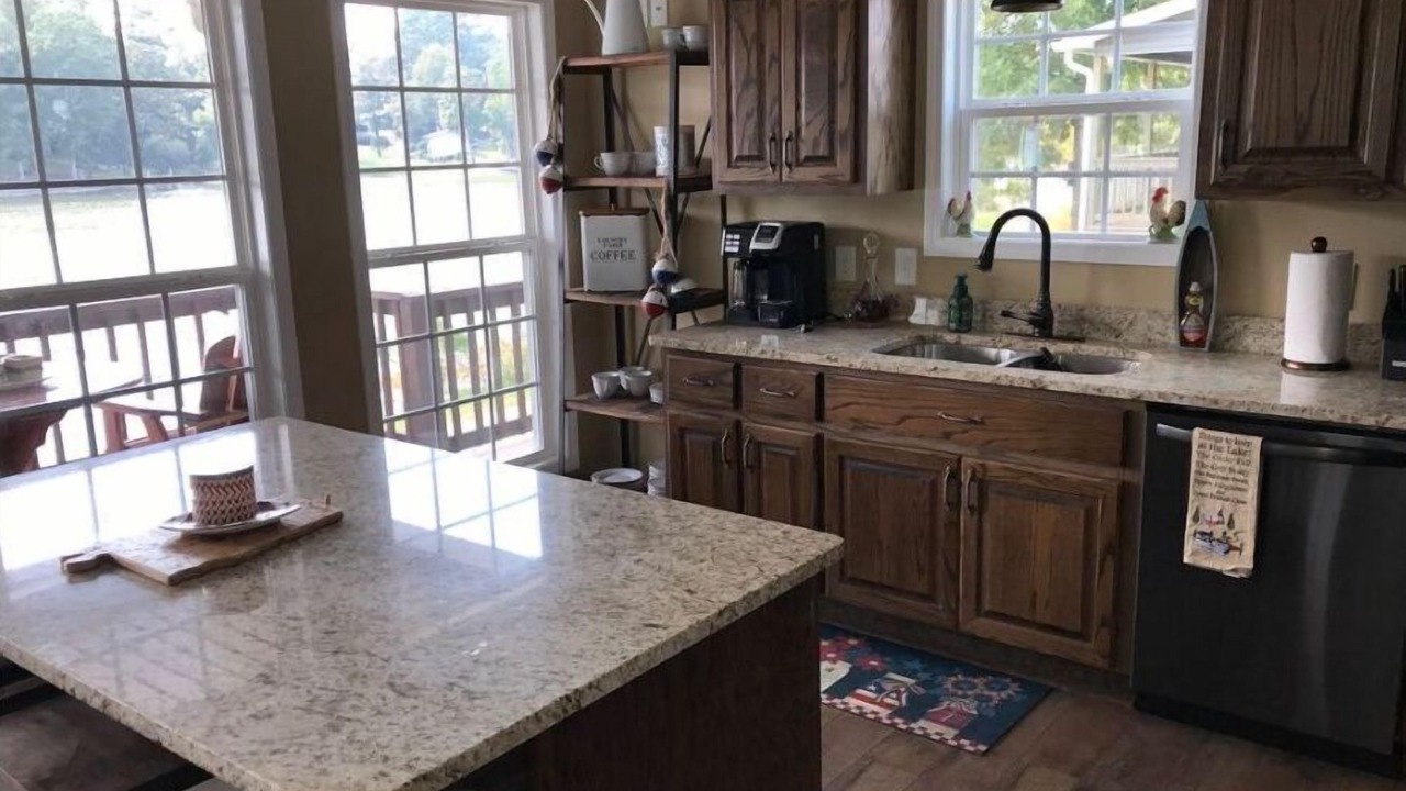 Photo of Kitchen in Centre