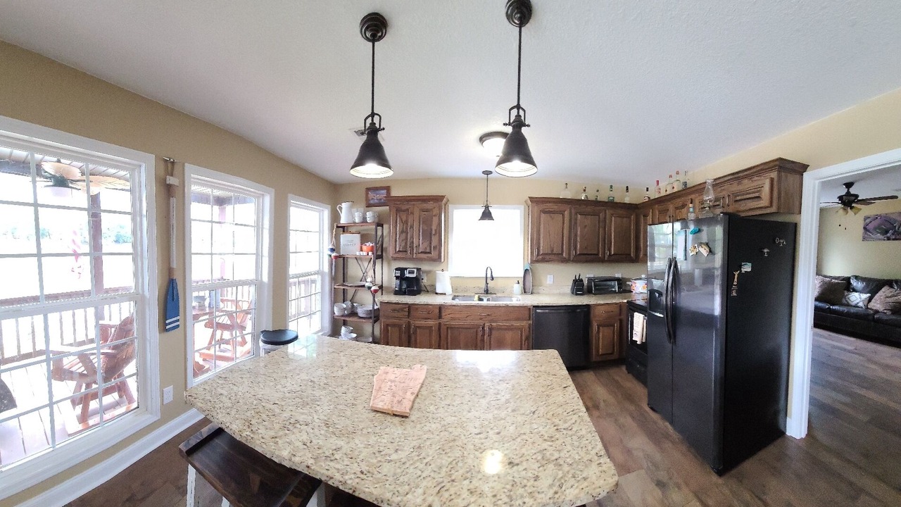 Photo of Kitchen in Centre