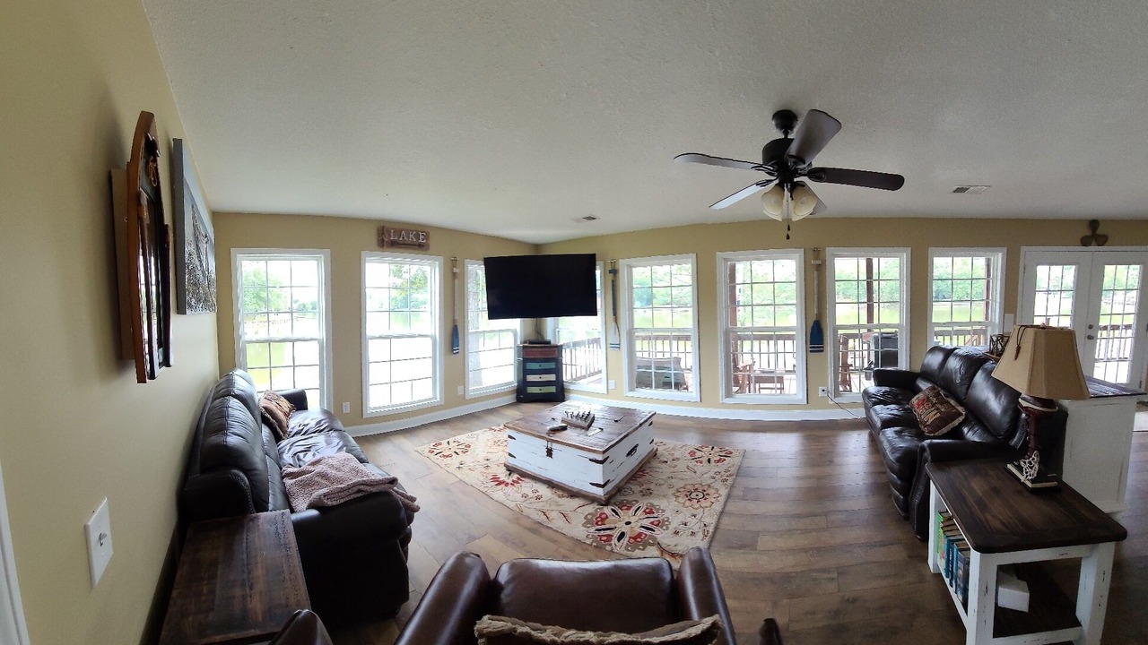 Photo of Livingroom in Centre