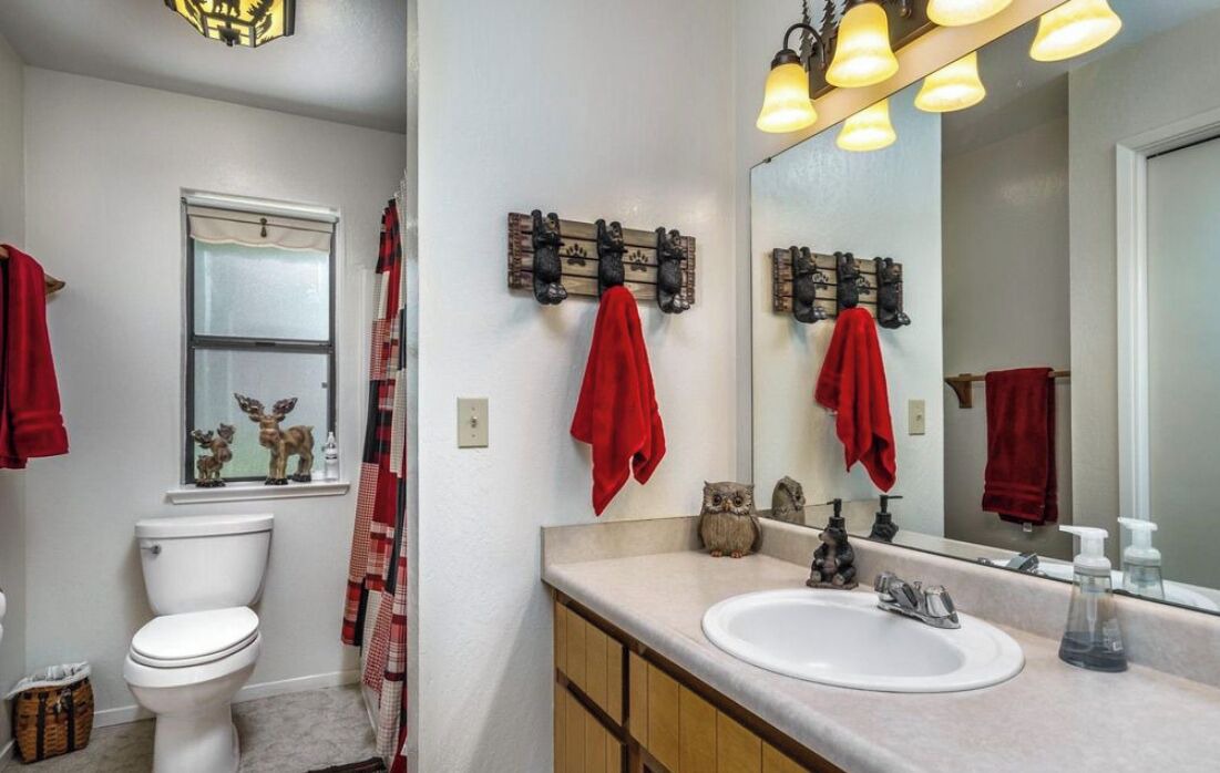 Photo of Bathroom in Cold Springs