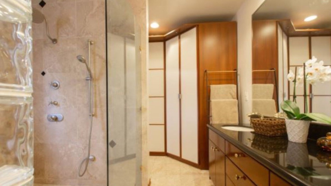 Photo of Bathroom in Mar Vista