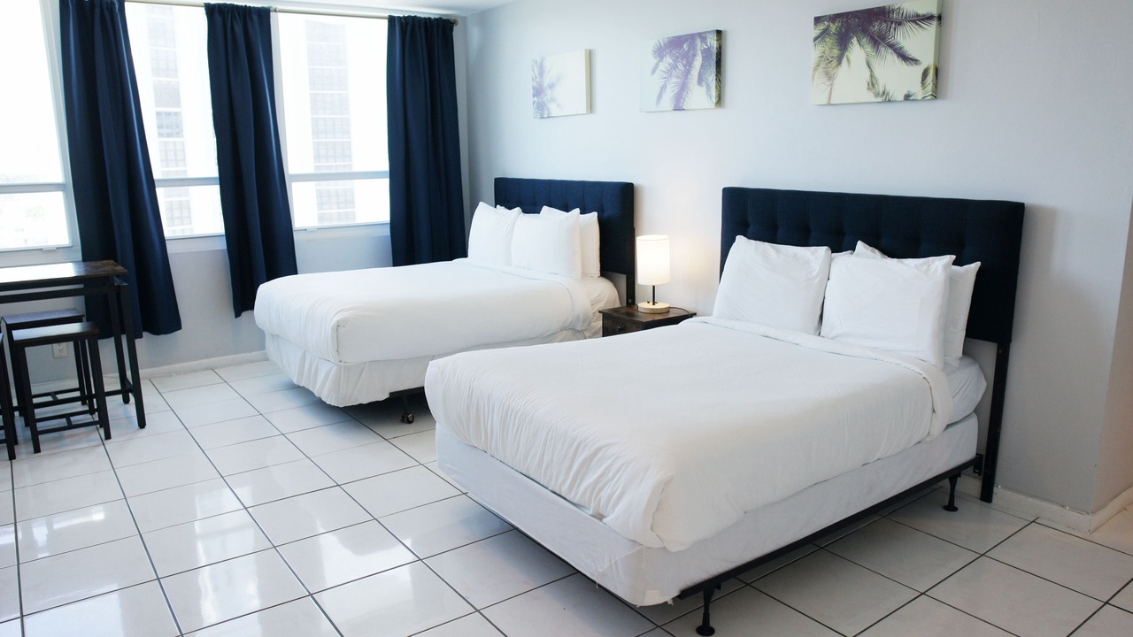 Photo of Bedroom in Mid Beach