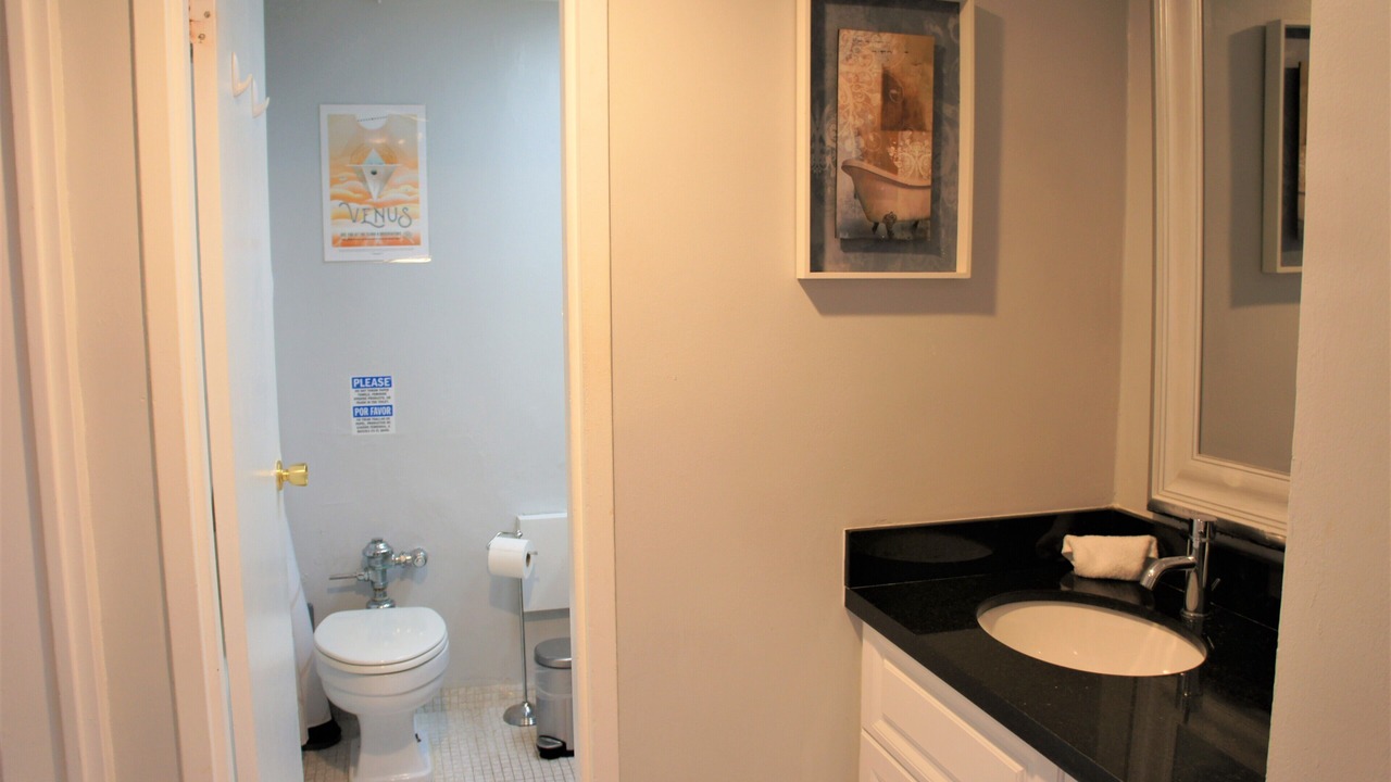 Photo of Bathroom in Mid Beach