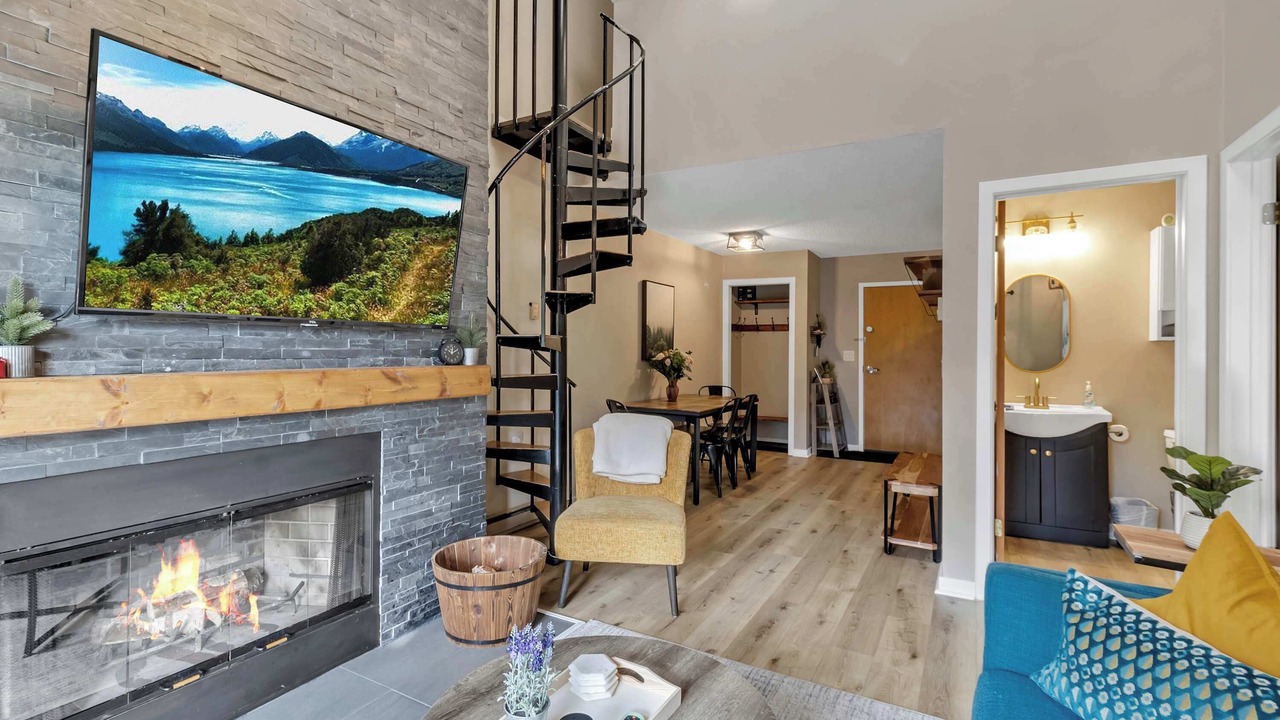 Photo of Livingroom in Great Valley