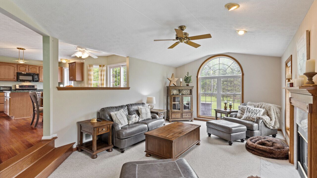 Photo of Livingroom in Brockport