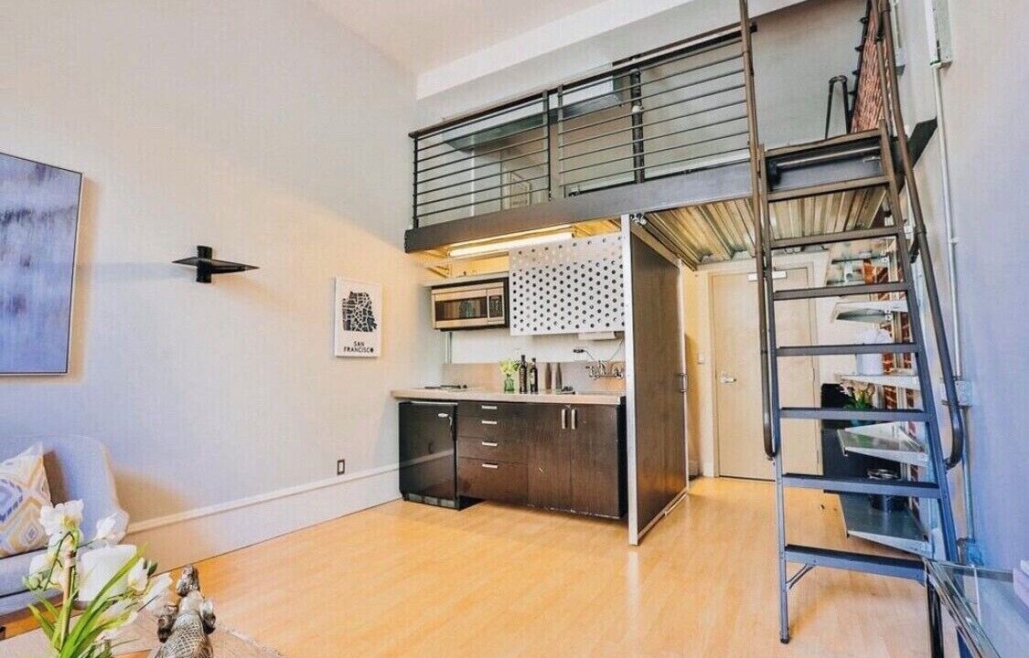 Photo of Livingroom in Civic Center
