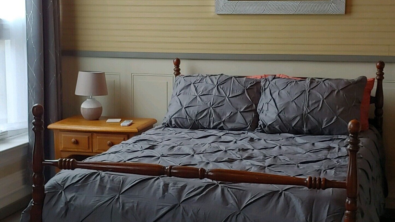 Photo of Bedroom in Derrick City