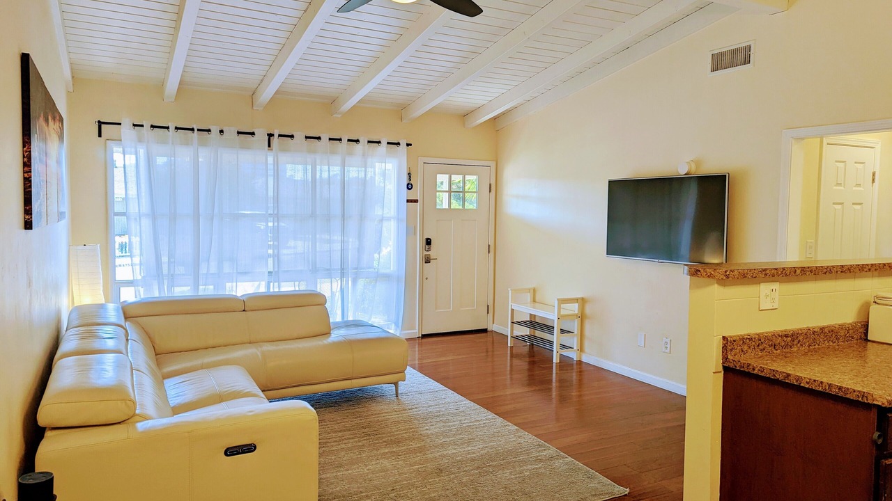 Photo of Livingroom in Serra Mesa