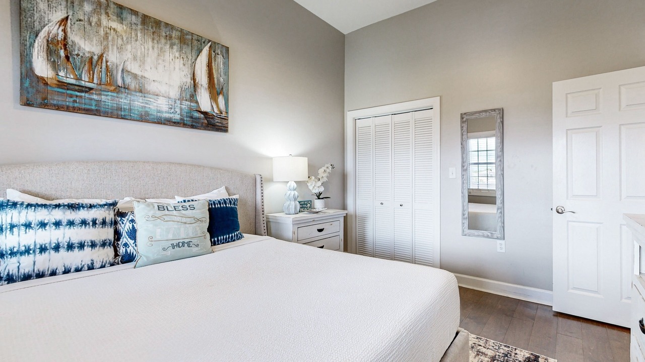 Photo of Bedroom in Seacrest Beach