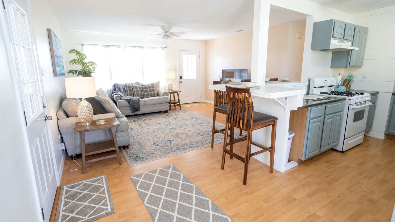 Photo of Bedroom in Long Beach