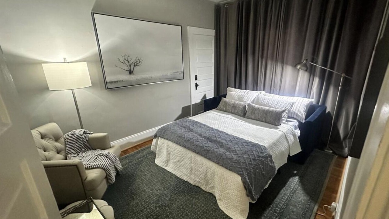 Photo of Bedroom in Plaza Midwood