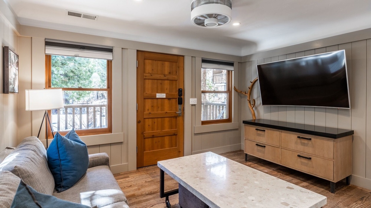 Photo of Livingroom in Homewood