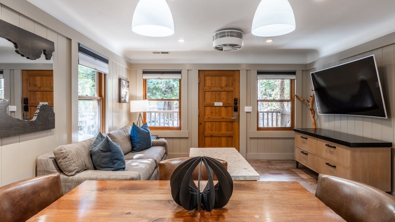 Photo of Livingroom in Homewood
