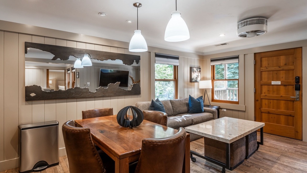 Photo of Livingroom in Homewood
