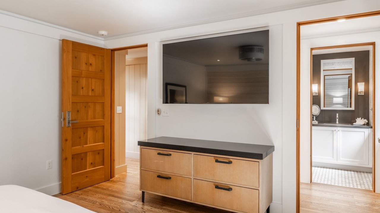 Photo of Bedroom in Homewood