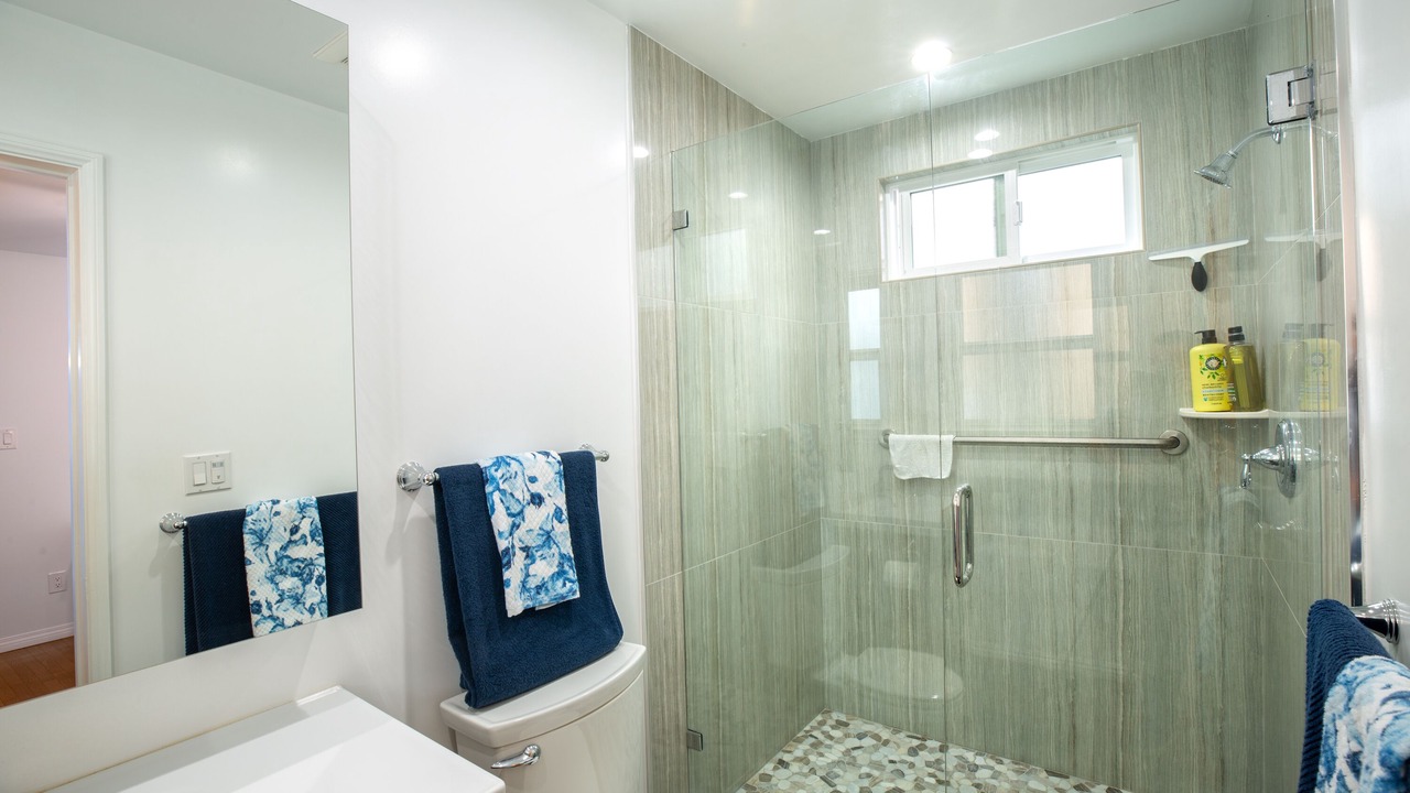 Photo of Bathroom in Belmont Shore