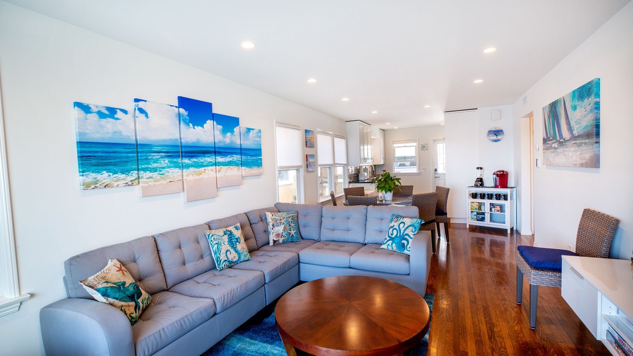 Photo of Livingroom in Belmont Shore