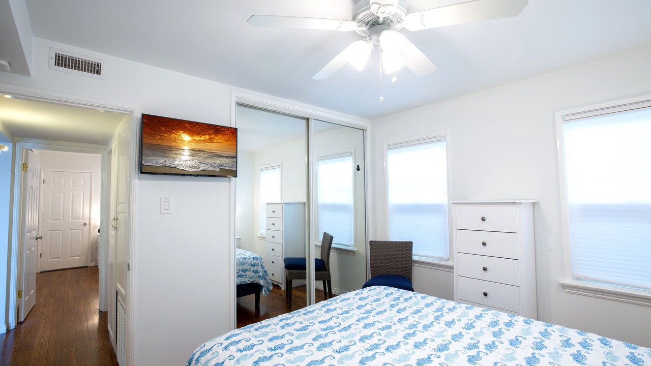 Photo of Bedroom in Belmont Shore