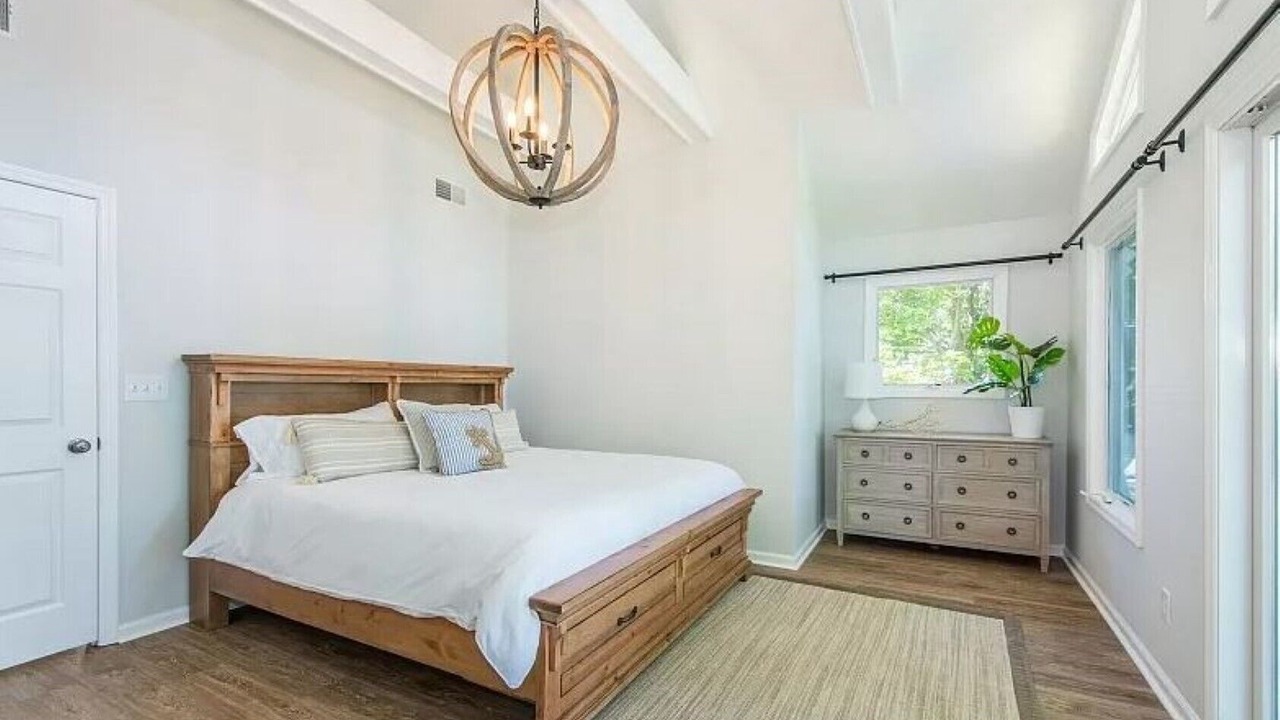 Photo of Bedroom in Hewitt