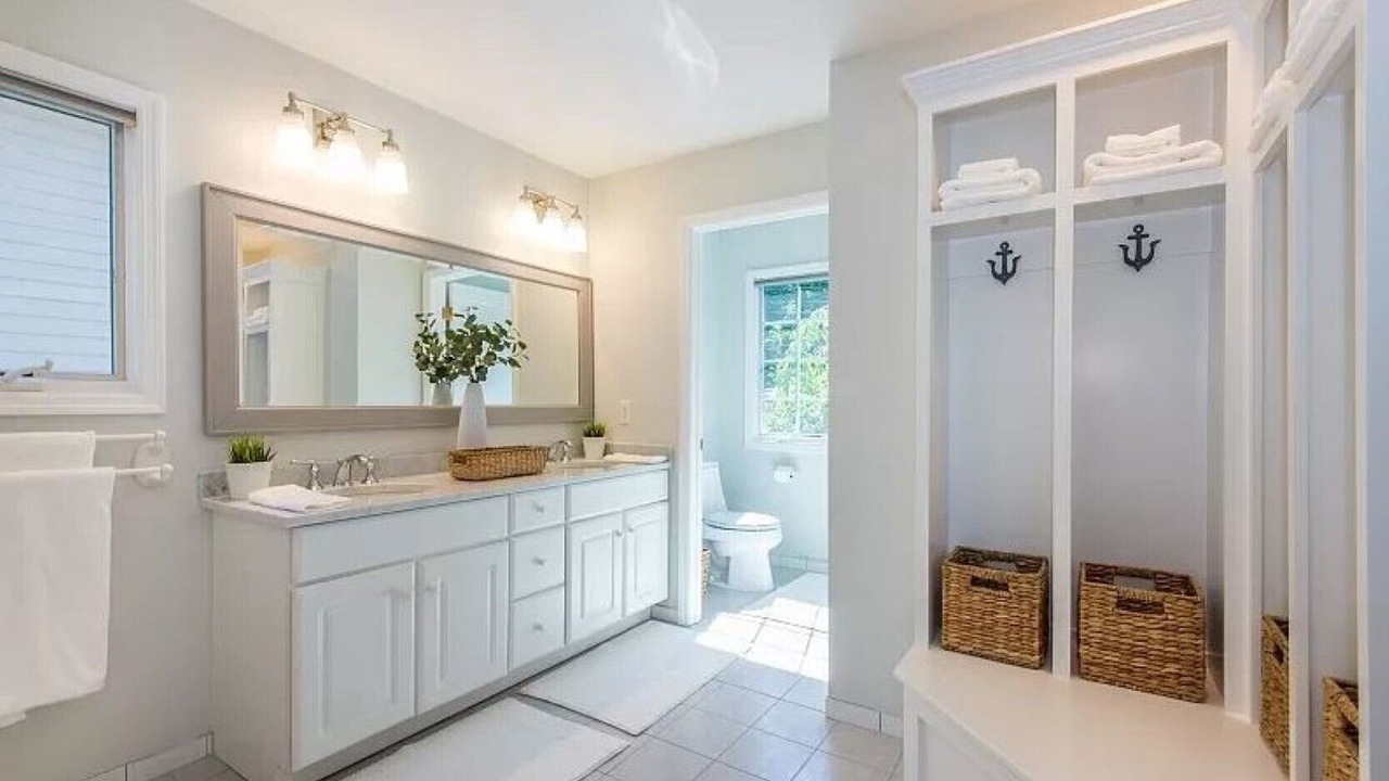 Photo of Bathroom in Hewitt