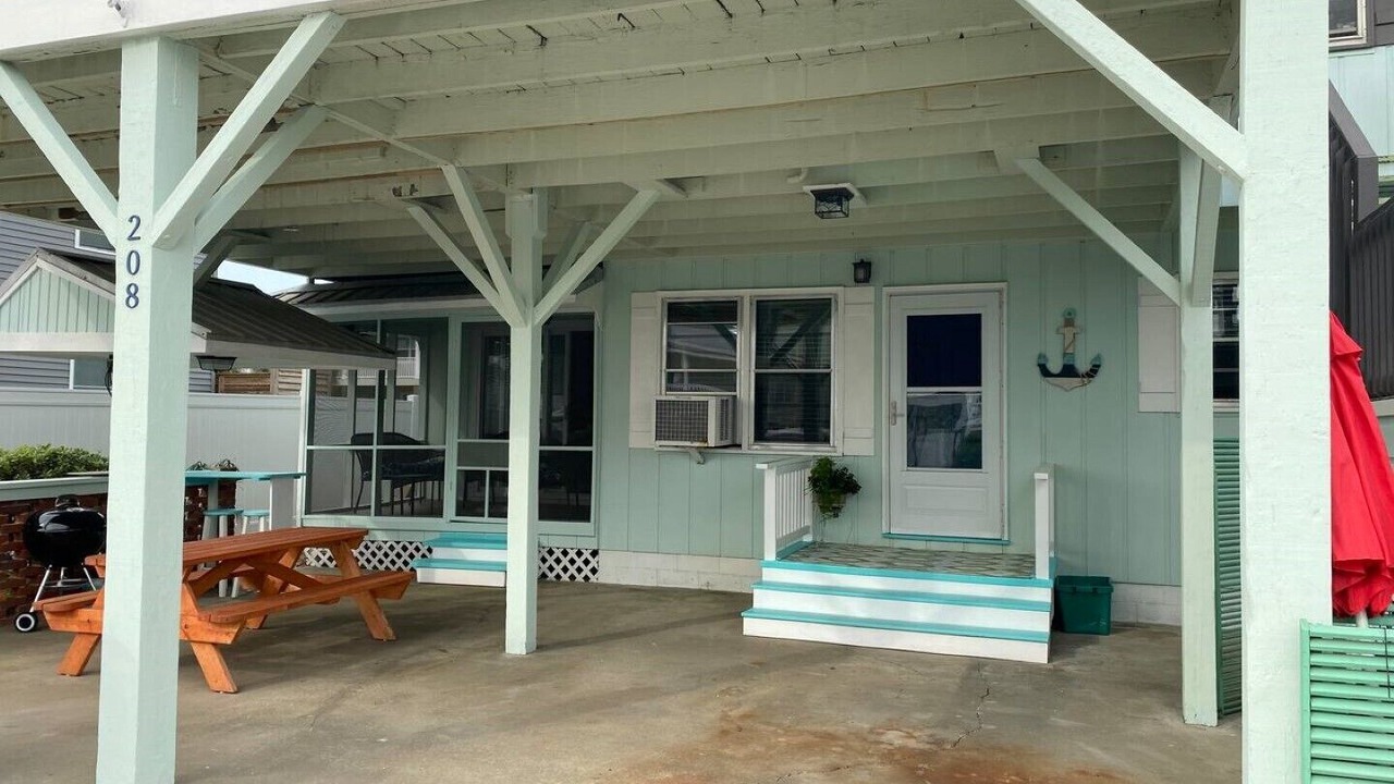 Photo of Outdoor in Ash