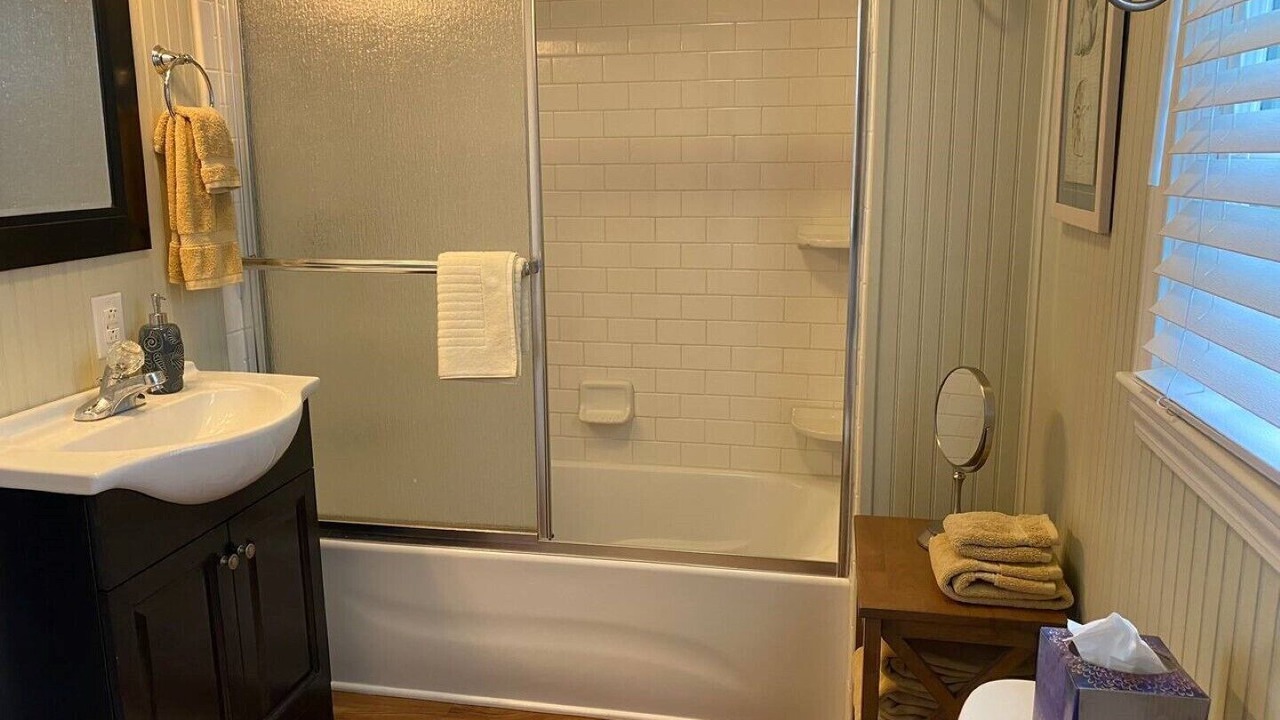Photo of Bathroom in Ash