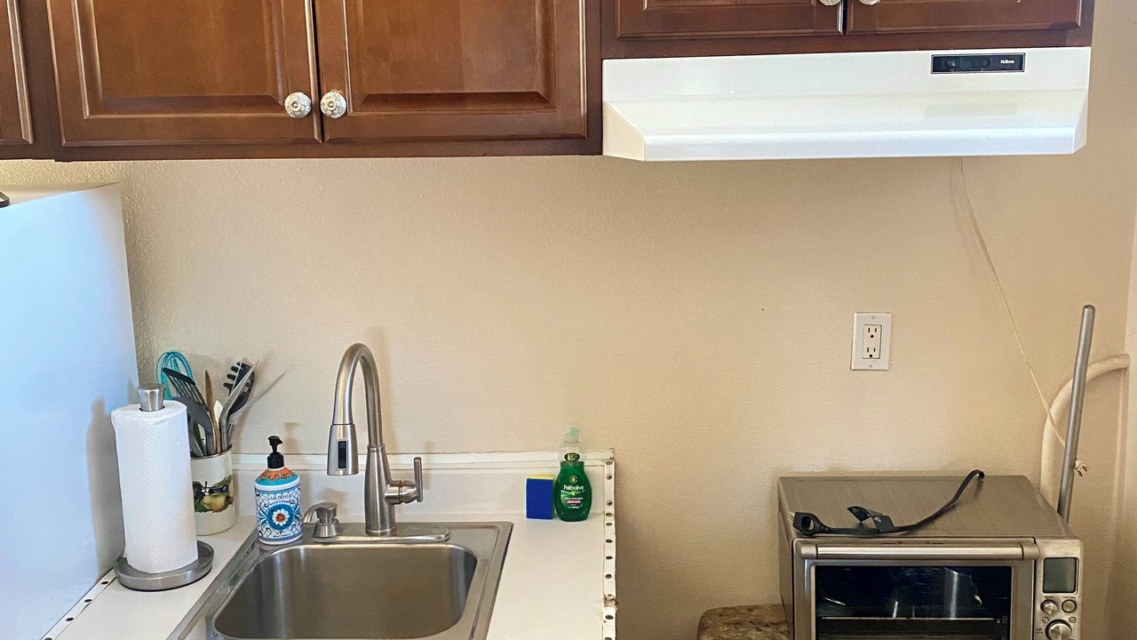 Photo of Kitchen in Warner Center