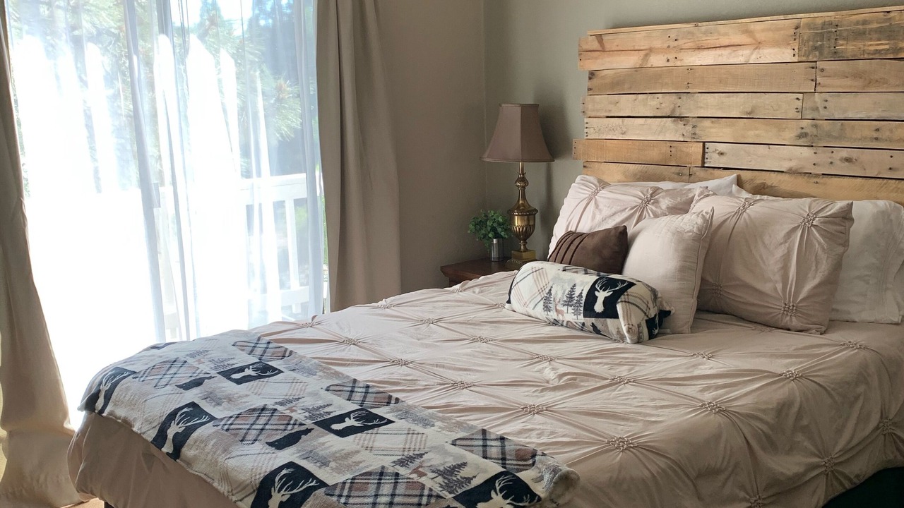 Photo of Bedroom in Green Valley Lake
