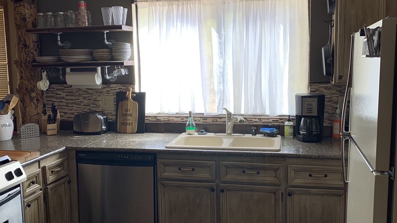 Photo of Kitchen in Green Valley Lake