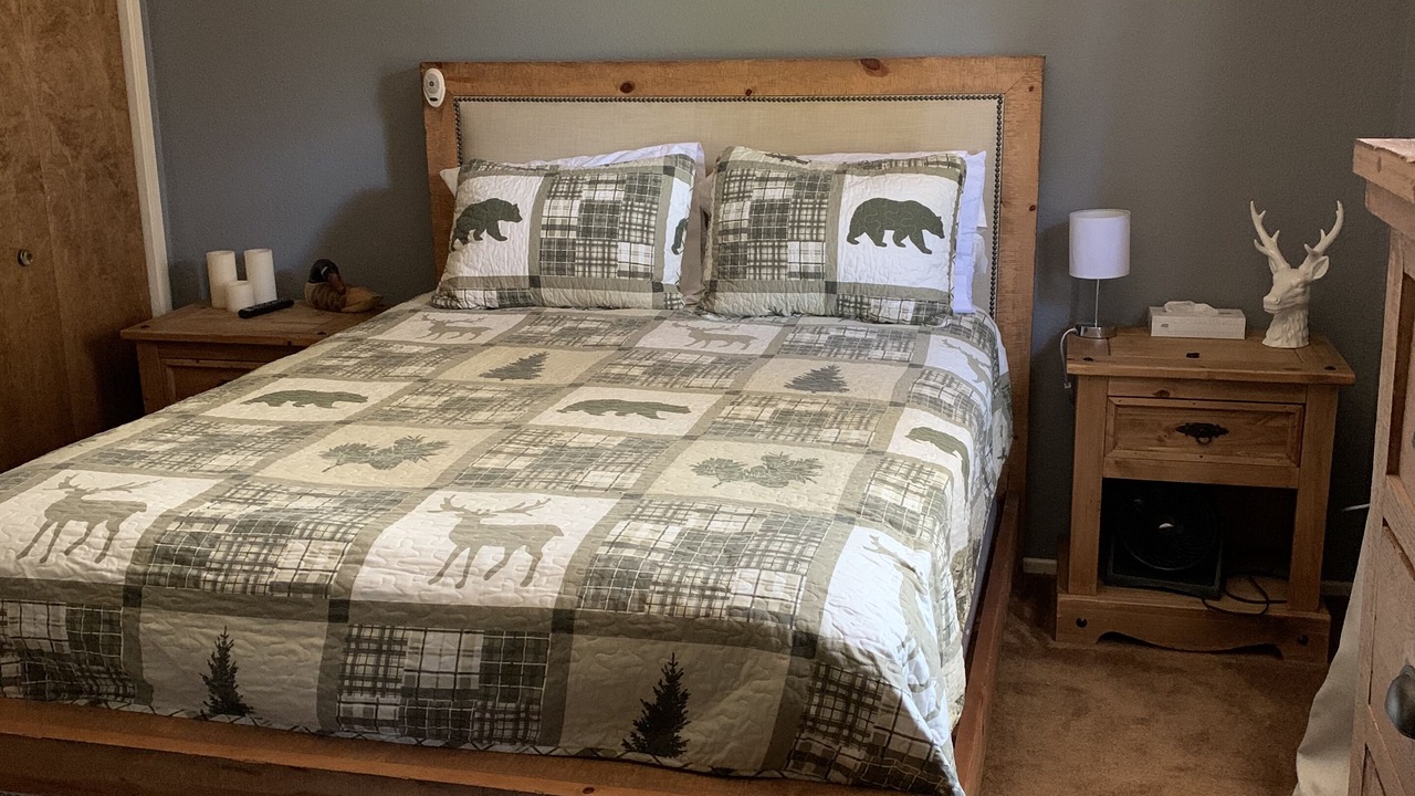 Photo of Bedroom in Green Valley Lake