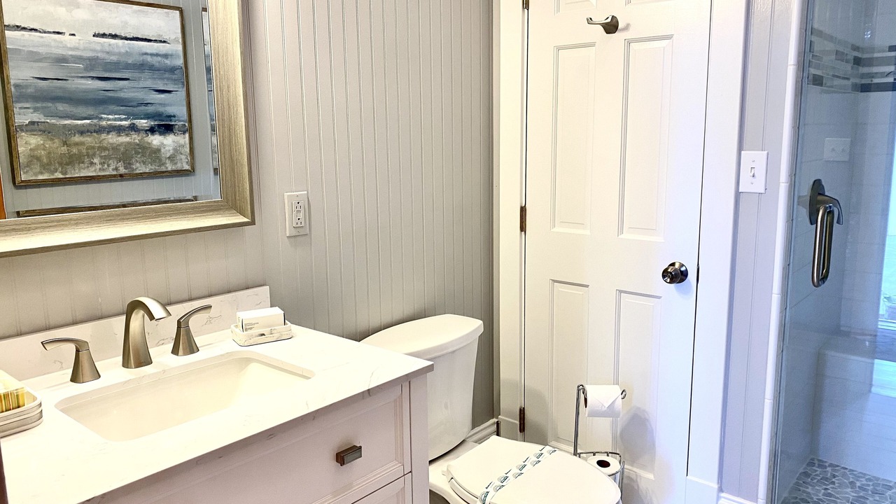 Photo of Bathroom in Manteo
