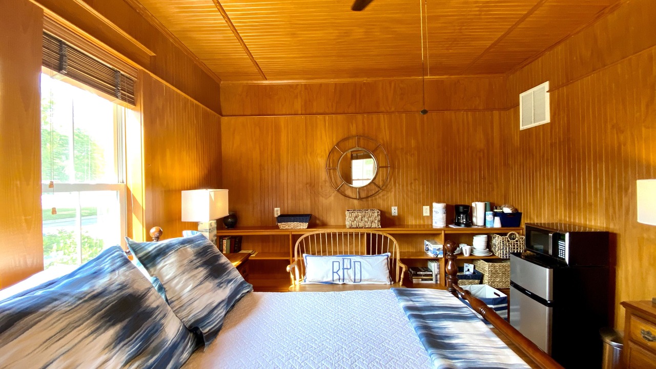 Photo of Bedroom in Manteo