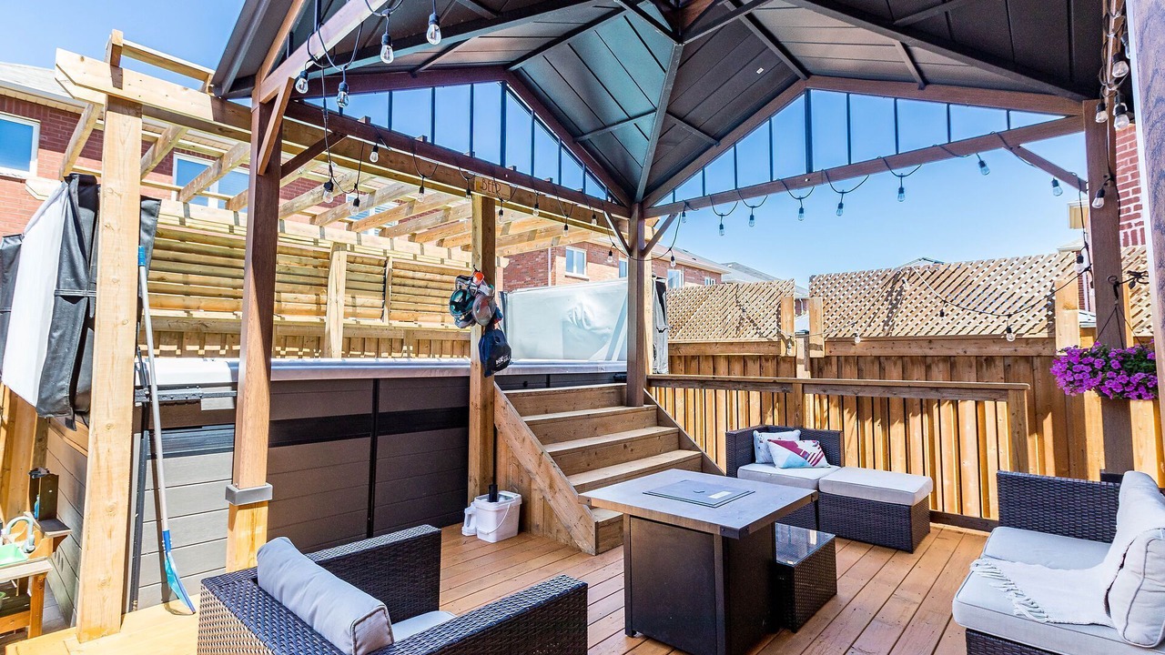 Photo of Patio Balcony in Halton Regional Municipality