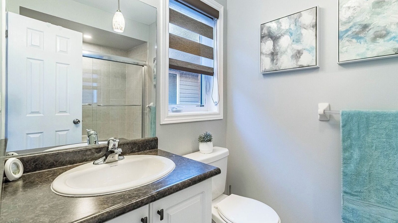 Photo of Bathroom in Halton Regional Municipality