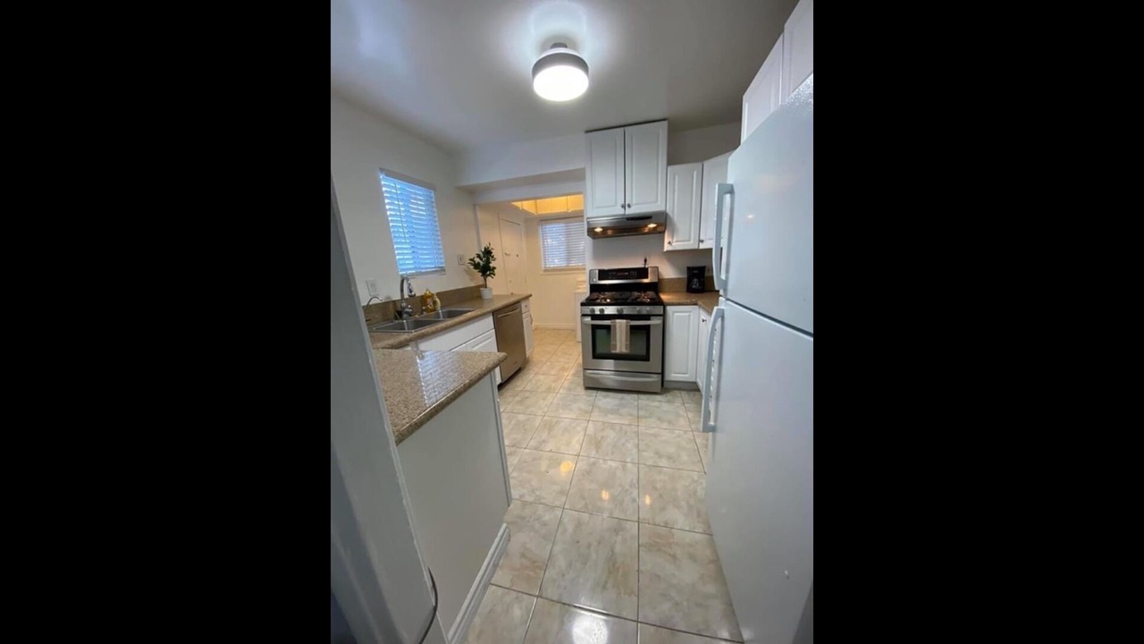 Photo of Kitchen in Pico - Robertson