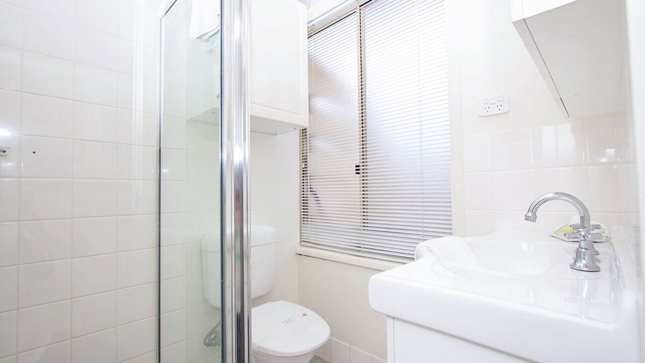 Photo of Bathroom in Griffith