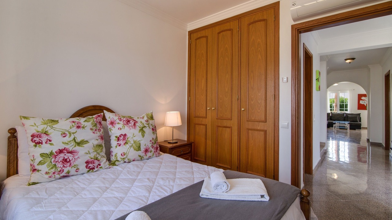 Photo of Bedroom in Vale de Carro