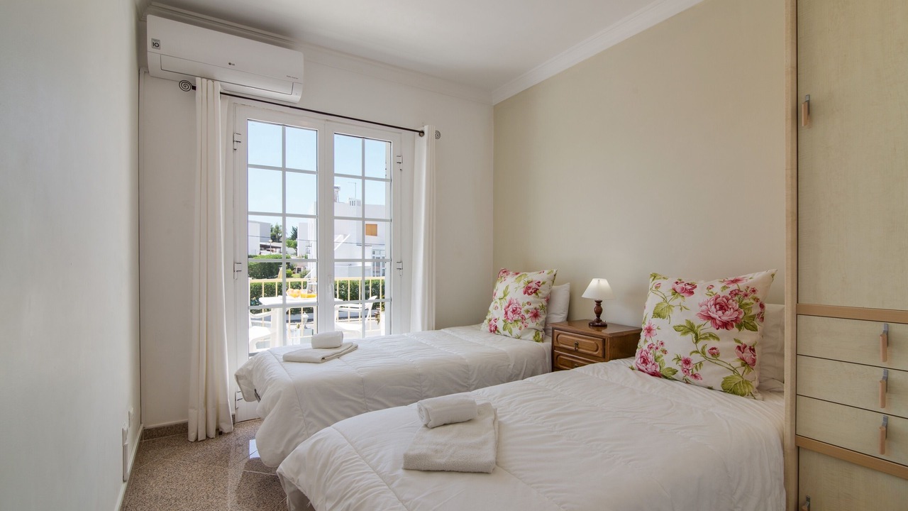 Photo of Bedroom in Vale de Carro