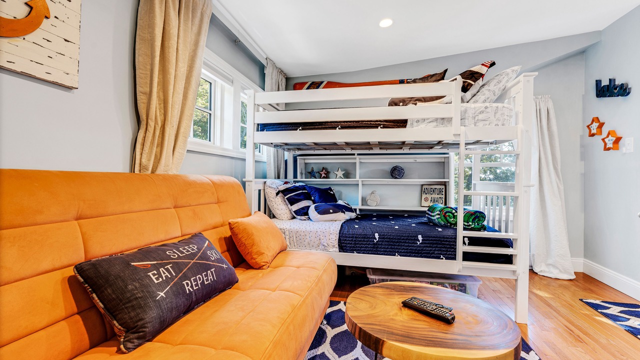 Photo of Bedroom in Hewitt
