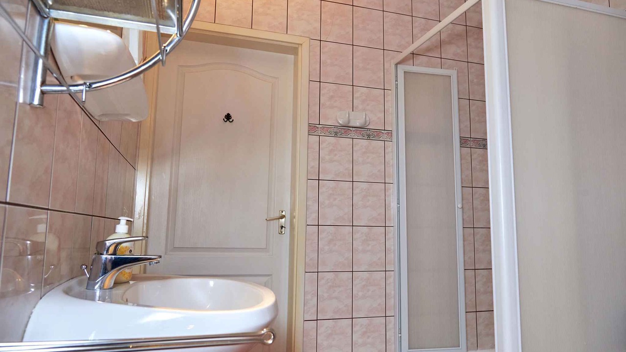 Photo of Bathroom in Buk