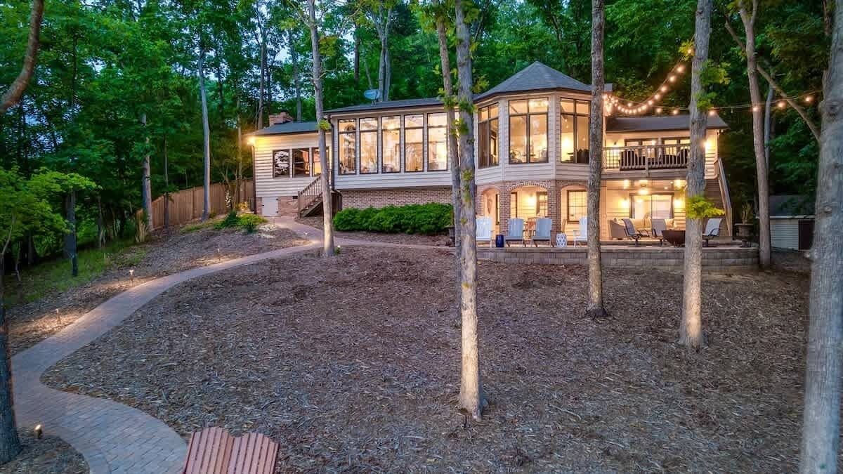 Photo of Outdoor in Steele Creek