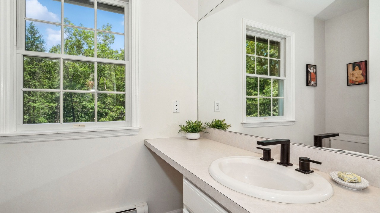 Photo of Bathroom in Garrison