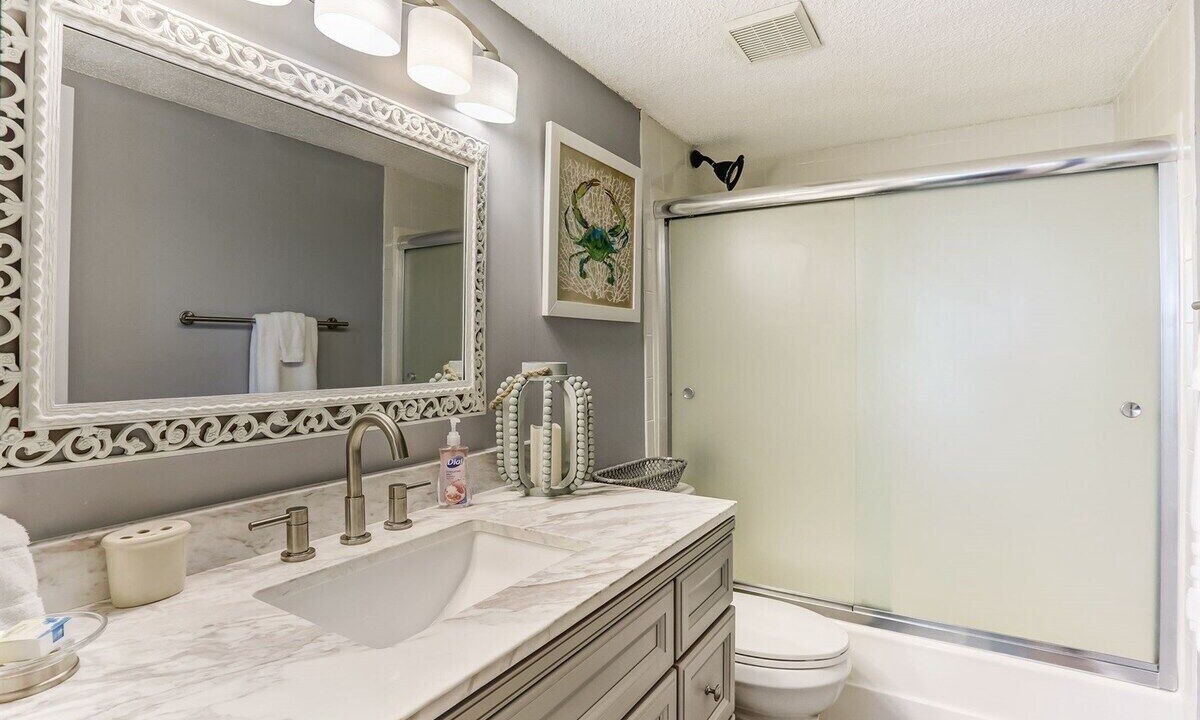 Photo of Bathroom in Fernandina Beach