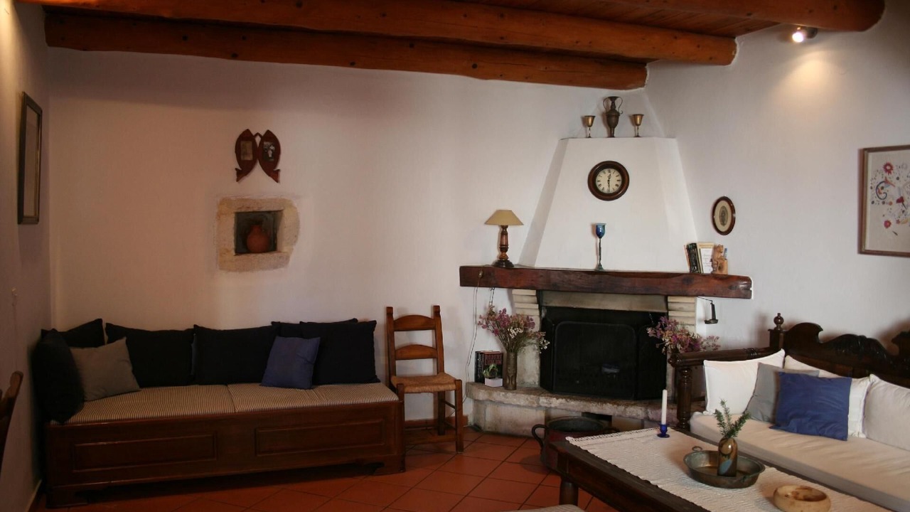 Photo of Livingroom in Douliana