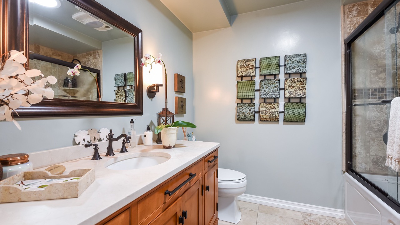 Photo of Bathroom in Thousand Oaks