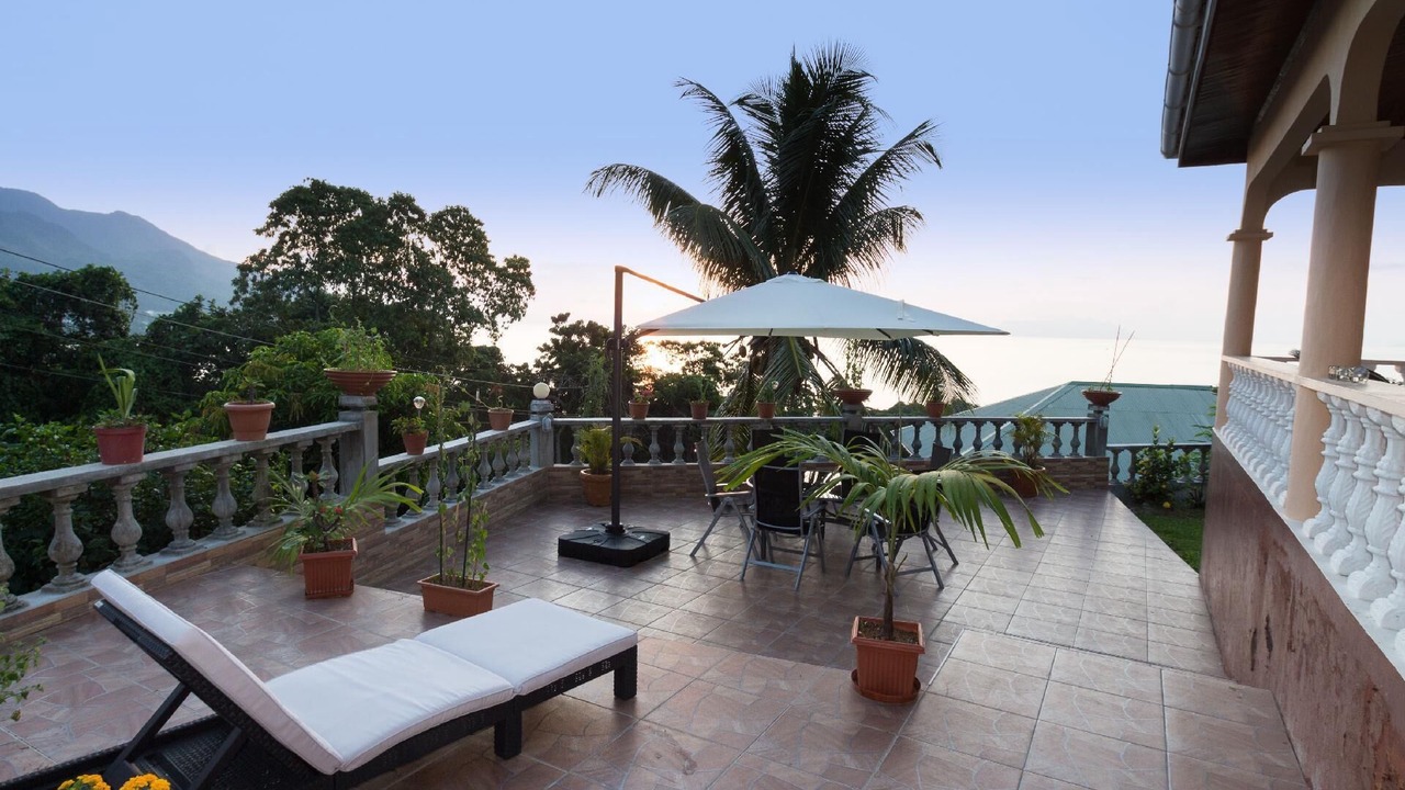 Photo of Patio Balcony in Mare Anglaise